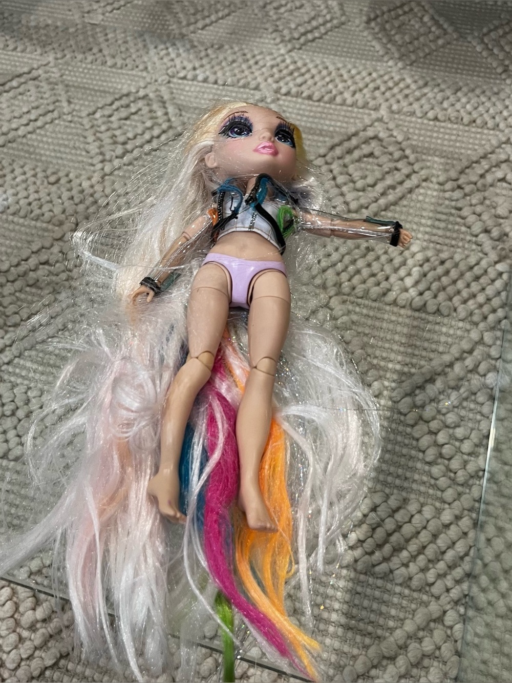 Rainbow high studio long hair Amaya raine doll